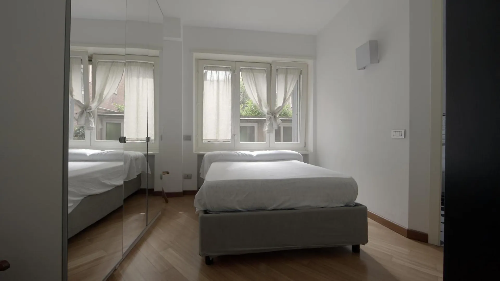 Trilocale Milano Centro Apartment 0*, Milan Italy