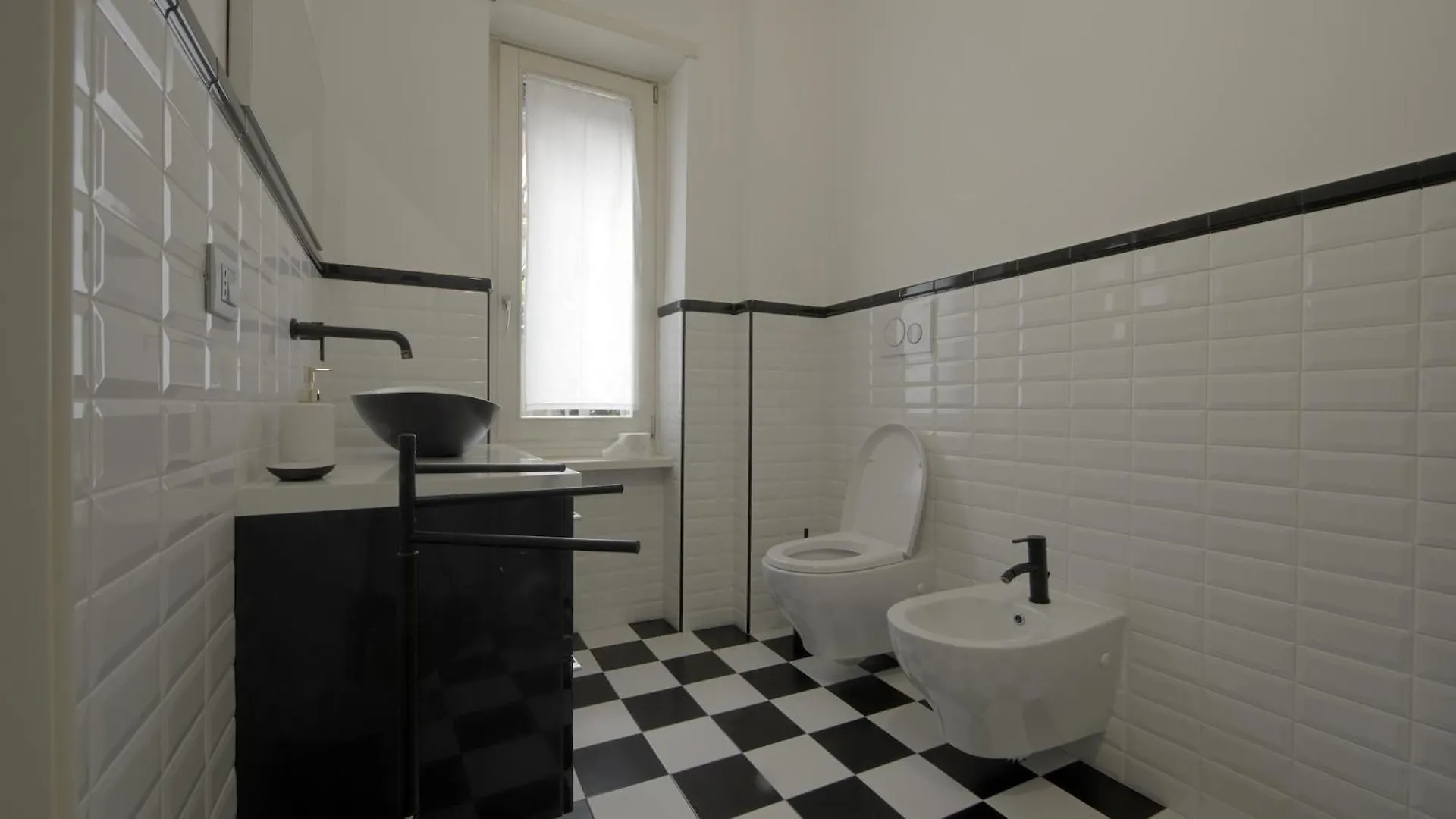 Trilocale Milano Centro Apartment 0*, Milan Italy